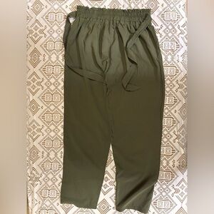 Handstitched Olive Green Easy Wash&dry Pants w patch-work pockets.Attached belt